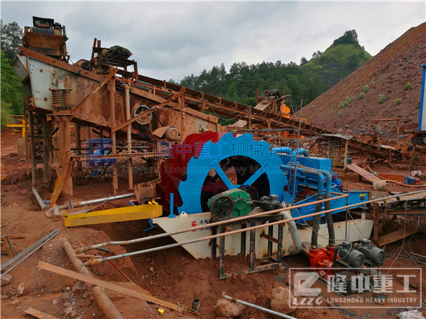 時(shí)產(chǎn)100噸的河沙洗砂機(jī)價(jià)格