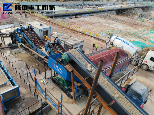 時產(chǎn)300噸的水洗砂機械多少錢一套？